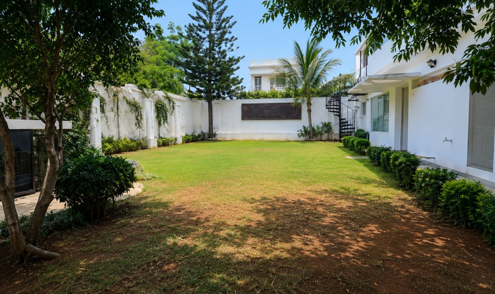Coastal Solara garden lawn